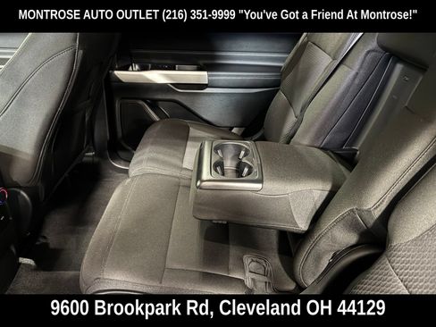 Used 2022 Ford Explorer XLT AWD/4WD image 39