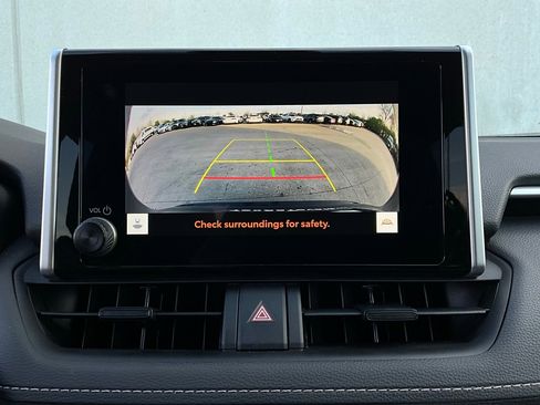 Used 2025 Toyota RAV4 XLE image 32