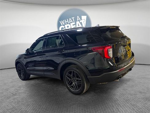 Used 2024 Ford Explorer ST-Line w/ Class IV Trailer Tow Package image 6