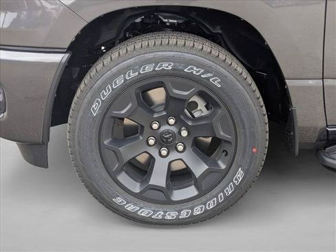 New 2026 RAM 1500 Express AWD/4WD image 10
