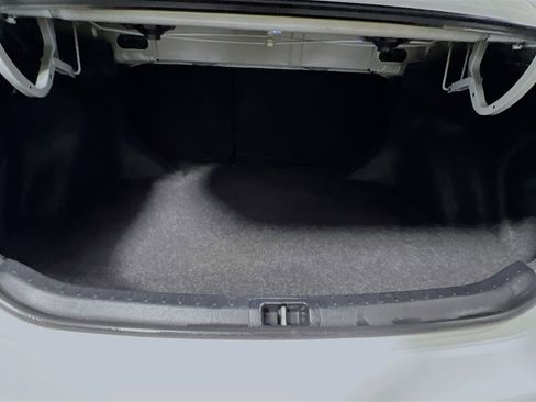 Used 2017 Toyota Corolla SE image 33