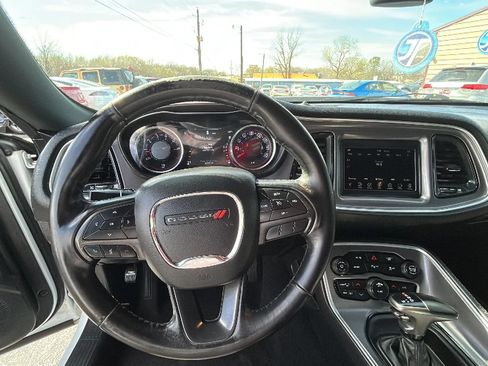 Used 2019 Dodge Challenger SXT w/ Driver Convenience Group RWD image 29