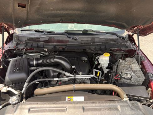 Used 2017 RAM 1500 Express w/ Express Value Package AWD/4WD image 10