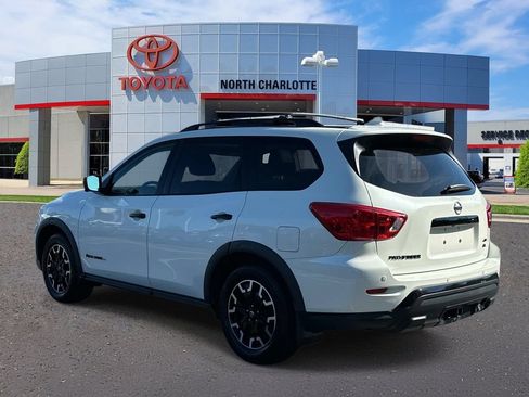 Used 2020 Nissan Pathfinder SL AWD/4WD image 4
