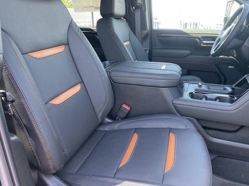 New 2026 GMC Sierra 2500 AT4 w/ AT4 Premium Plus Package AWD/4WD image 28