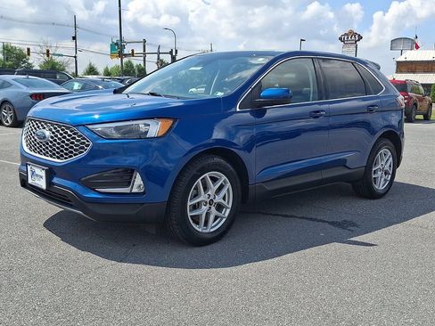 Certified 2023 Ford Edge SEL w/ Convenience Package AWD/4WD image 3