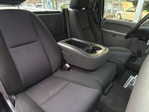 Used 2013 Chevrolet Silverado 1500 W/T image 16