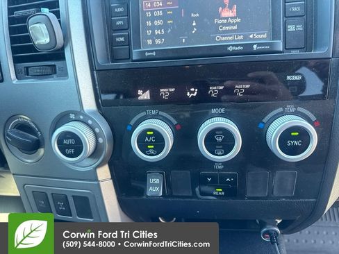 Used 2017 Toyota Sequoia SR5 AWD/4WD image 9