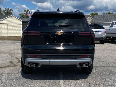 New 2026 Chevrolet Traverse LT w/ LPO, Floor Liner Package image 4