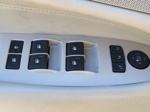 Used 2019 Cadillac Escalade Premium Luxury AWD/4WD image 8
