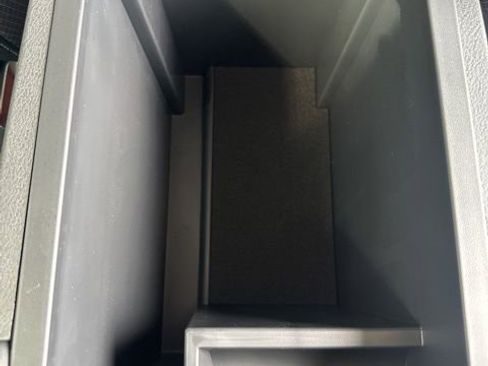 New 2025 Nissan Pathfinder SV w/ Black Appearance Package image 17