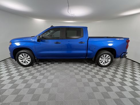 Used 2024 Chevrolet Silverado 1500 Custom AWD/4WD image 2