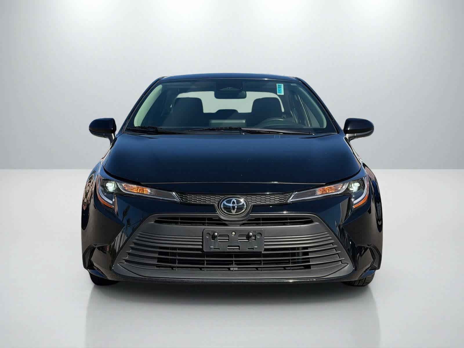 Used 2025 Toyota Corolla LE FWD image 11