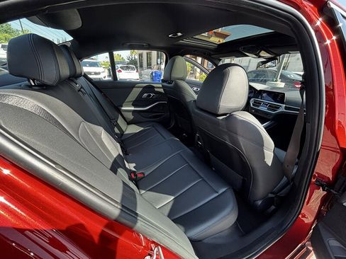 Used 2020 BMW 330i Sedan w/ Premium Package image 16