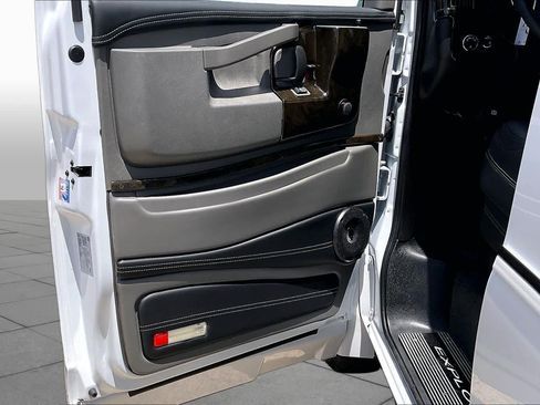 New 2026 GMC Savana 2500 w/ Driver Convenience Package RWD image 12