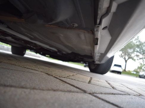 Used 2011 Volvo V50 T5 image 95