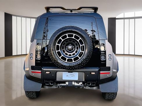New 2025 Land Rover Defender 110 image 4