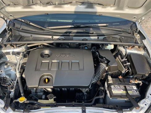 Used 2014 Toyota Corolla LE FWD image 15