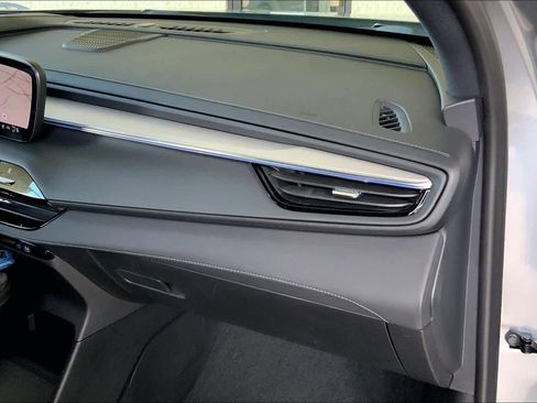 Used 2025 Buick Enclave Avenir w/ Super Cruise Package image 19