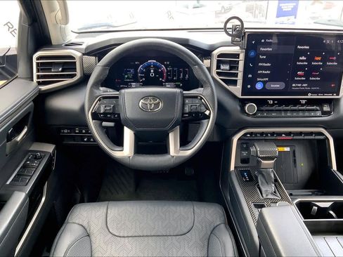 Used 2024 Toyota Tundra Limited AWD/4WD image 6