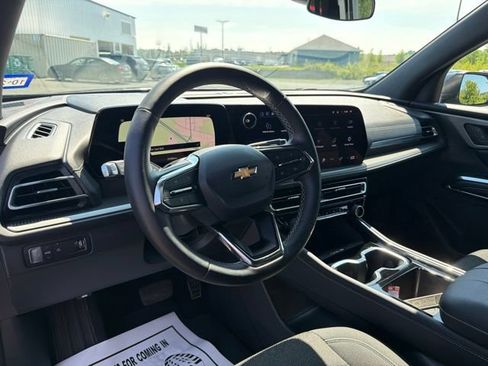 Used 2026 Chevrolet Traverse LT FWD image 23