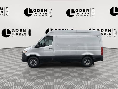 Used 2023 Mercedes-Benz Sprinter 1500 image 5