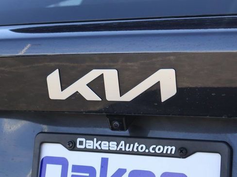 New 2025 Kia Sorento LX image 16