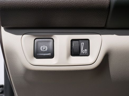 Used 2017 GMC Acadia Denali w/ Technology Package AWD/4WD image 8