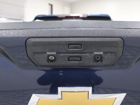 Used 2021 Chevrolet Silverado 1500 LTZ w/ Z71 Off-Road Package image 17