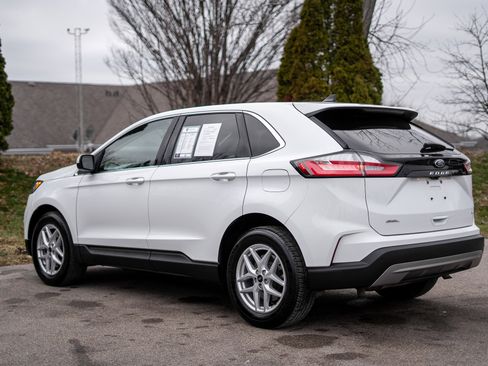 Used 2023 Ford Edge SEL image 7