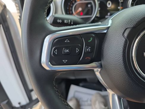 Used 2023 Jeep Wrangler Unlimited Sahara AWD/4WD image 17