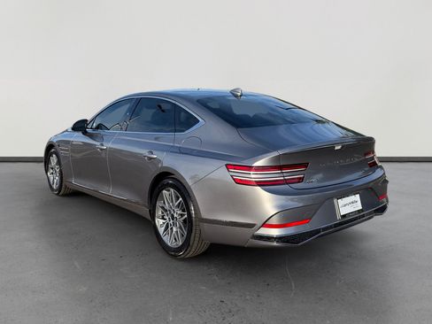 Used 2025 Genesis G80 2.5T image 3