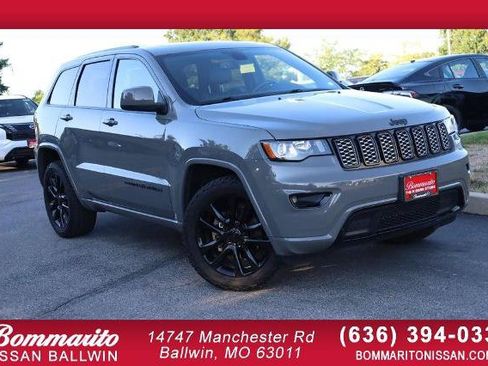 Used 2020 Jeep Grand Cherokee Altitude AWD/4WD image 1