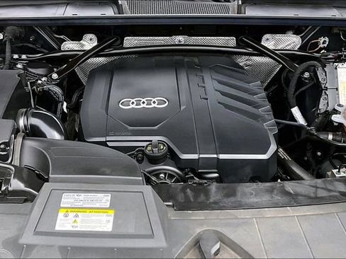 Used 2023 Audi Q5 2.0T Premium Plus w/ Premium Plus Package AWD/4WD image 9