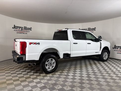 Used 2025 Ford F250 XLT w/ FX4 Off-Road Package image 4
