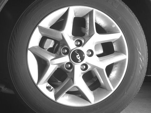 Used 2025 Kia Soul LX w/ LX Technology Package image 17