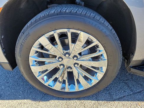 Used 2022 GMC Yukon SLT w/ SLT Luxury Package image 14