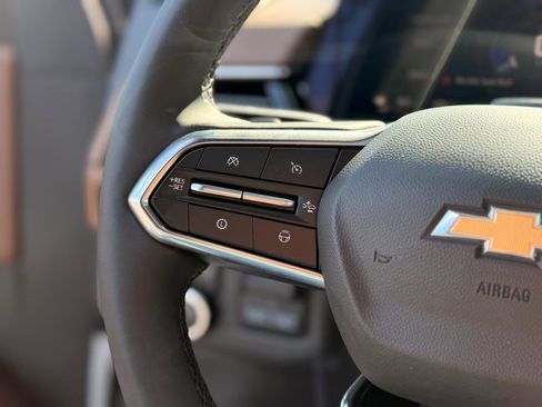 Used 2025 Chevrolet Tahoe High Country image 38