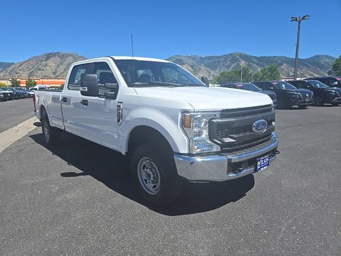 Used 2022 Ford F250 XL w/ Power Equipment Group AWD/4WD image 3