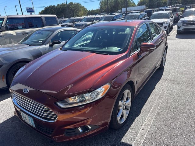 Used 2015 Ford Fusion SE w/ Equipment Group 201A FWD image 4
