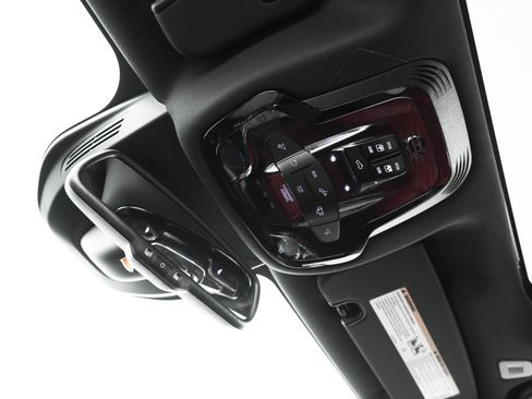 New 2025 Alfa Romeo Giulia Veloce w/ Veloce Package Rwd image 47