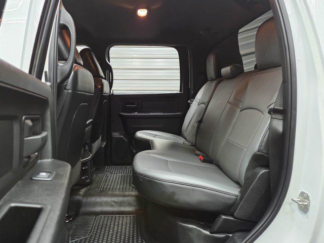 Used 2024 RAM 3500 Tradesman w/ Chrome Appearance Group AWD/4WD image 21