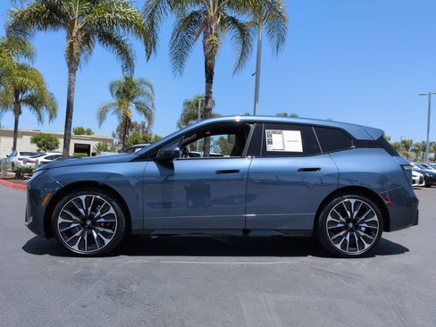 Used 2026 BMW iX xDrive60 w/ M Sport Package AWD/4WD image 7