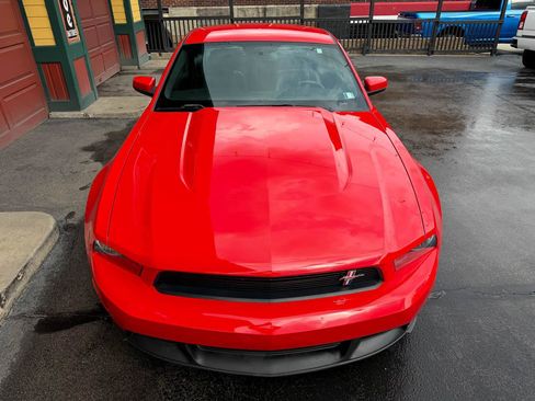 Used 2012 Ford Mustang GT Premium image 14