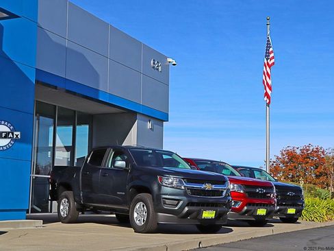 Used 2023 Dodge Challenger GT image 39
