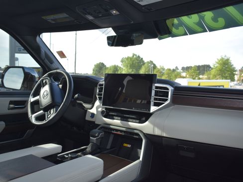 Used 2024 Toyota Sequoia Capstone image 36