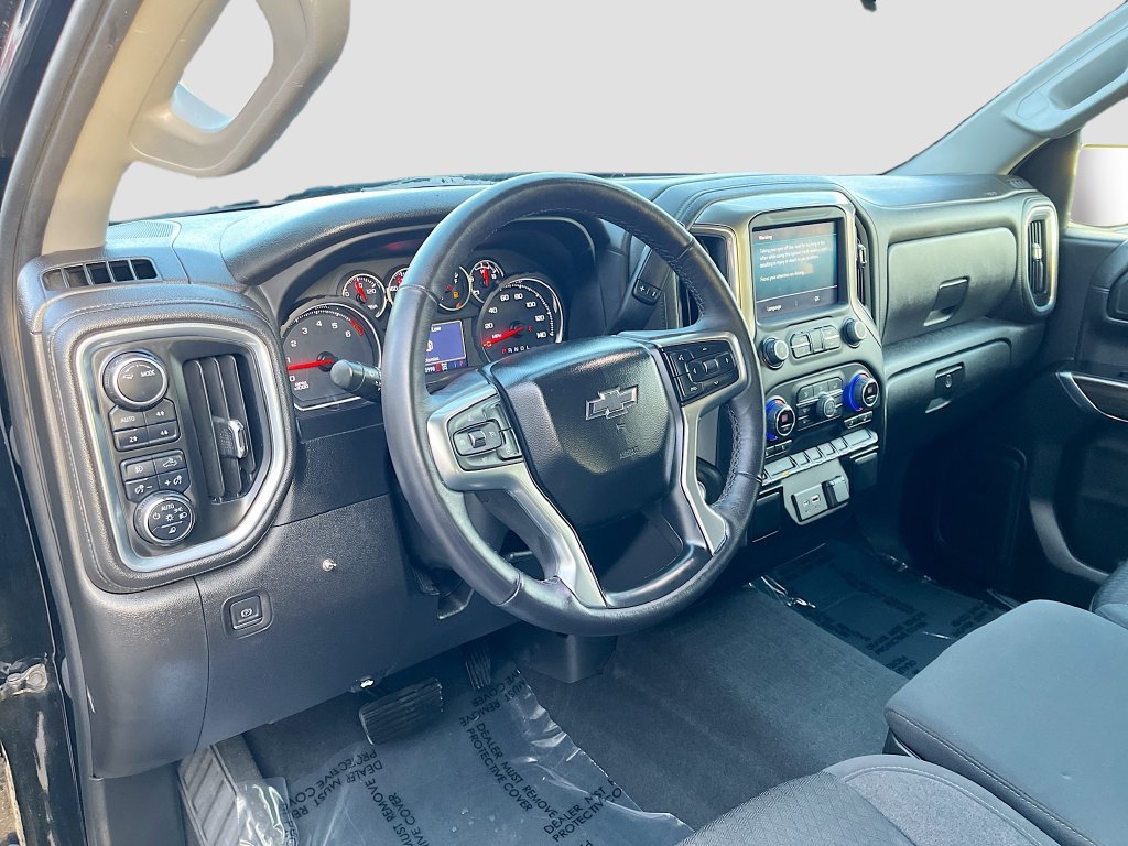 Used 2022 Chevrolet Silverado 1500 RST w/ Safety Package AWD/4WD image 9