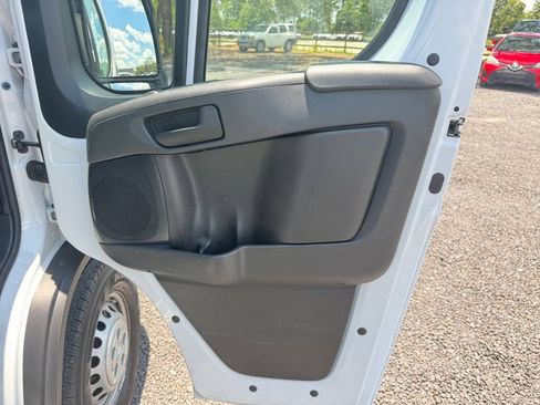 Used 2025 RAM ProMaster 2500 w/ Convenience Group FWD image 24