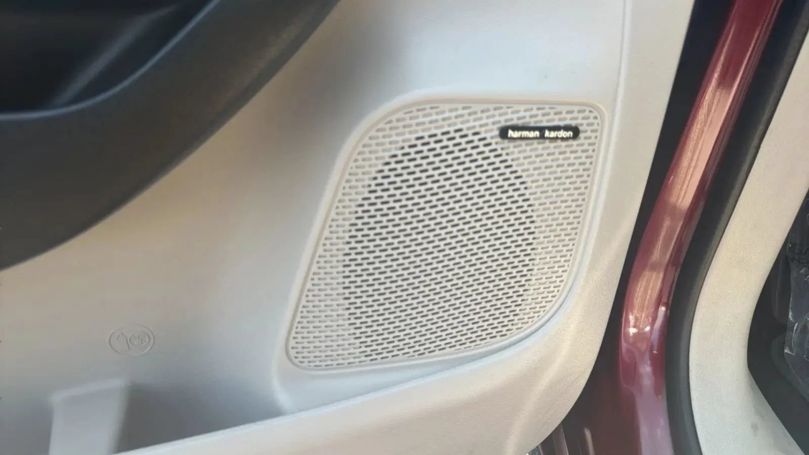 Used 2017 Chrysler Pacifica Limited FWD image 27