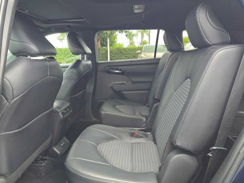 Certified 2024 Toyota Highlander XSE FWD image 20